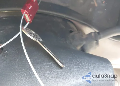 2002 Chevrolet Tahoe Z71 z USA, uszkodzony, nr VIN 1GNEK13ZX2R162417